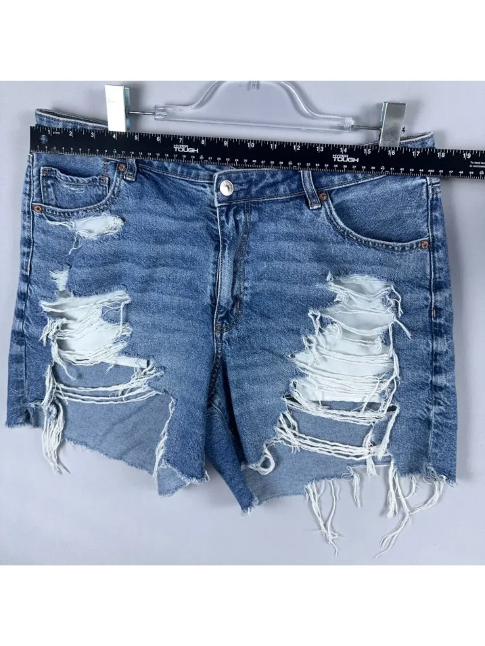 American Eagle Shorts Size 18 Baggy Blue Medium Wash Distressed High Rise Raw He